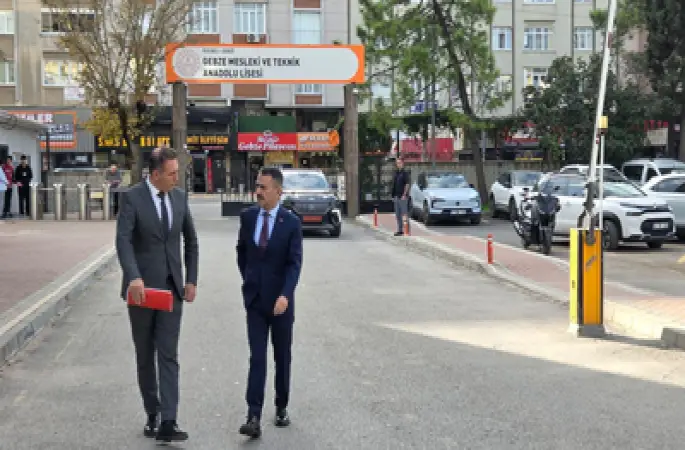 Vali Aktaş, Gebze Mesleki ve Teknik Anadolu Lisesini ziyaret etti