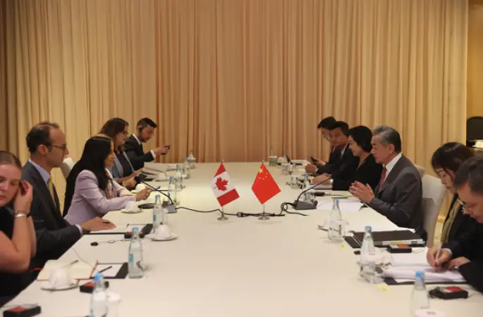 Wang Yi, Kanada, Avustralya ve Malezya dışişleri bakanları ile bir araya geldi