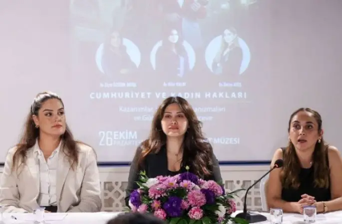 Yalova’da “Cumhuriyet ve Kadın Hakları” paneli düzenlendi